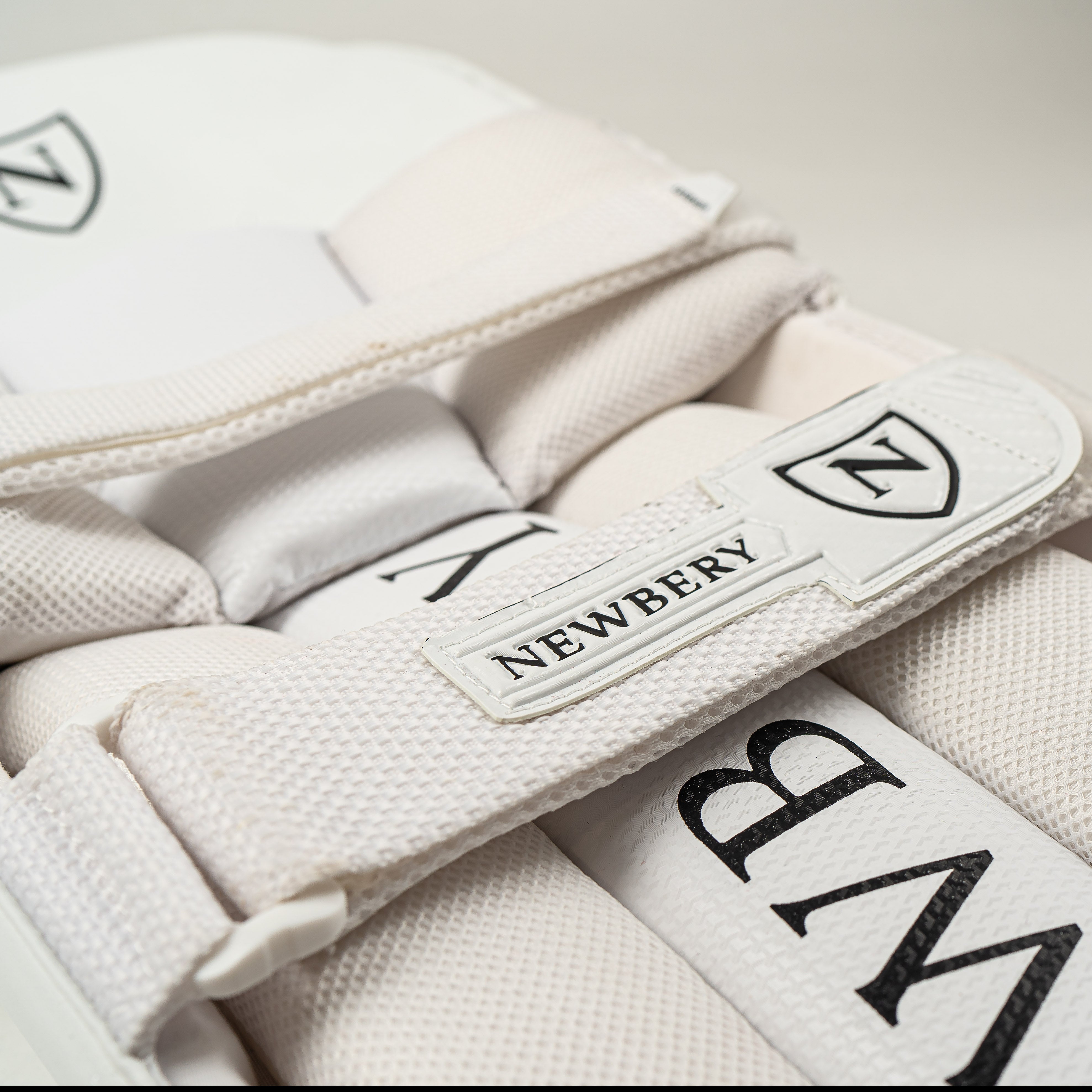 Newbery N Series White Batting Pads