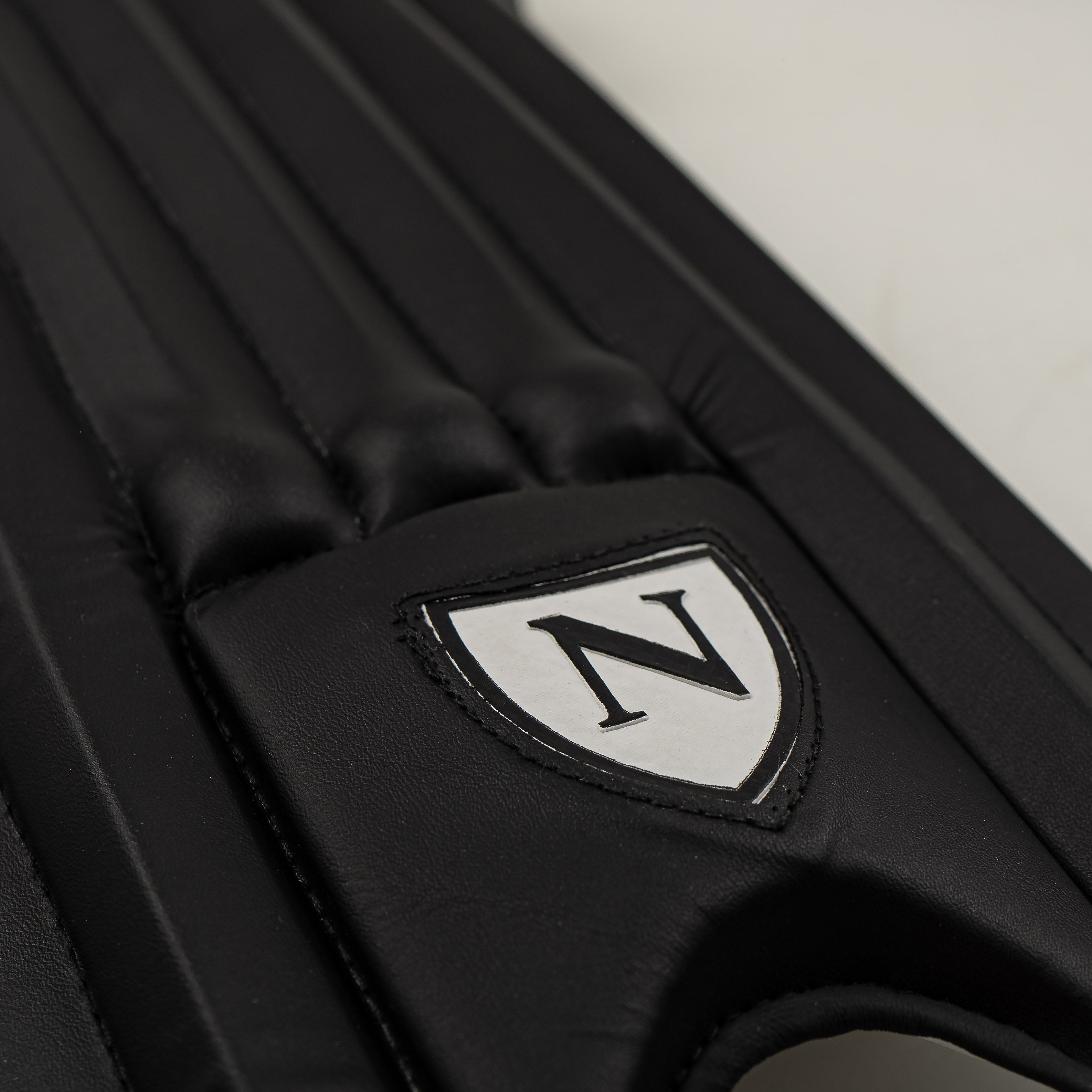 Newbery N Series Black Thigh Pads