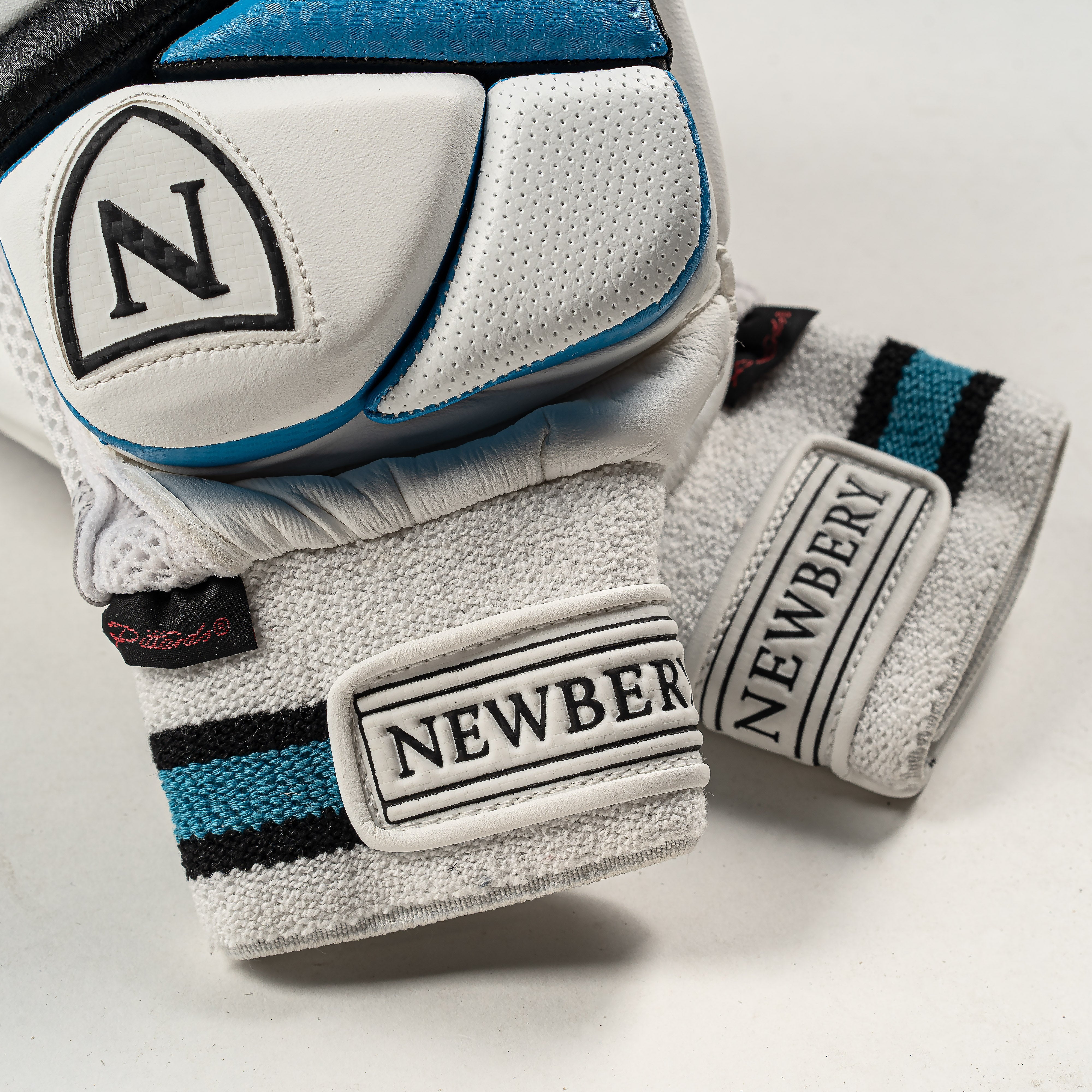 Newbery 2.0 Gloves